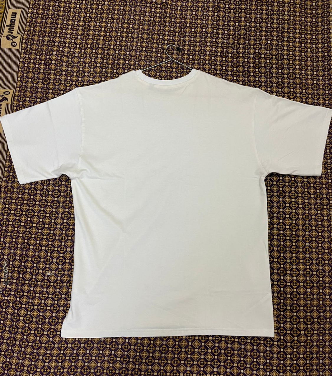 Men's of white oversized Tshirt
