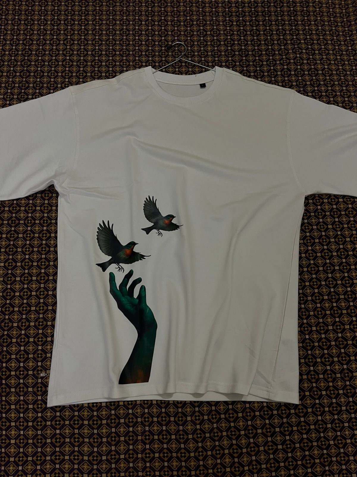 Men's of white oversized Tshirt